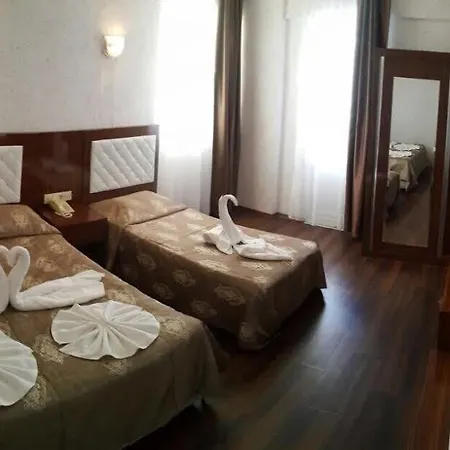 Szálloda Club Bayar 4*