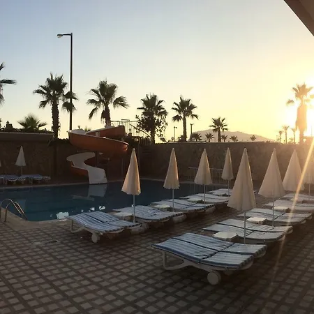 Szálloda Club Bayar 4*